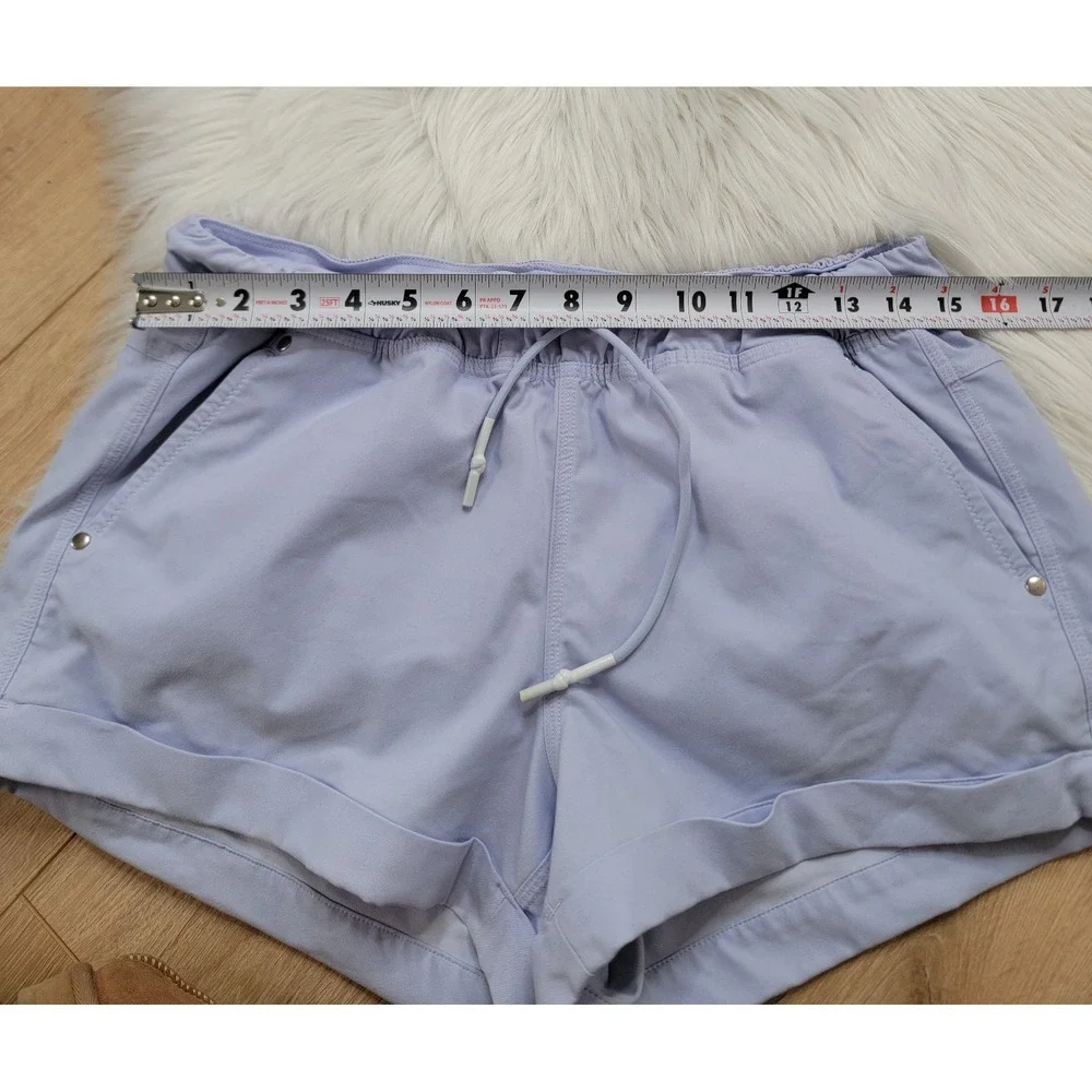 Lululemon Play All Day Cuffed Shorts Women's Size 8 Cool Breeze 3